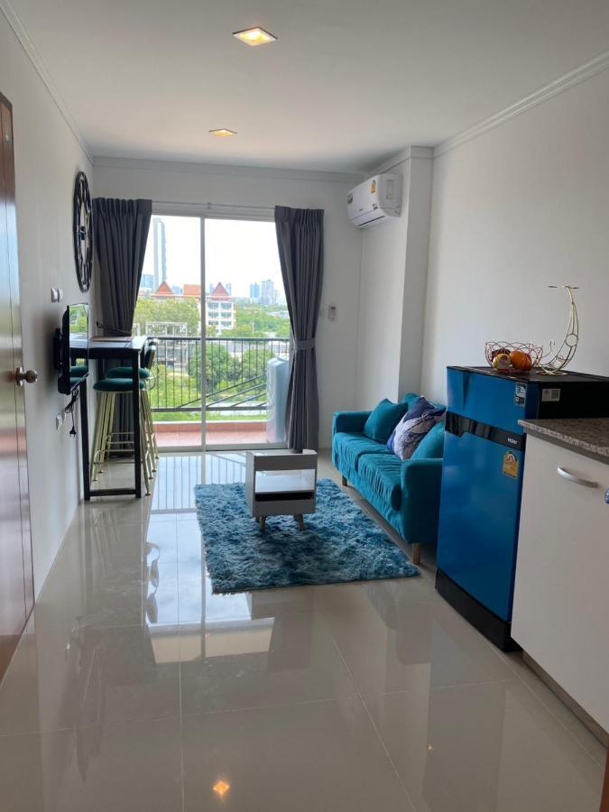Trio Gems Condo, Pattaya Thailand Praia de Jomtien Exterior foto