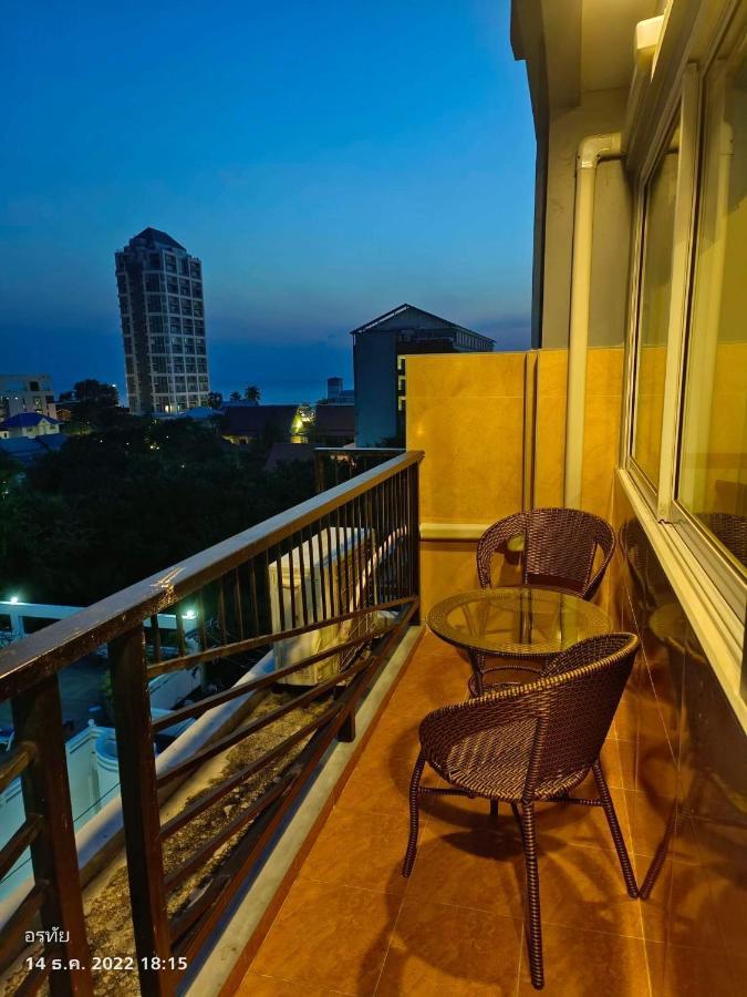 Trio Gems Condo, Pattaya Thailand Praia de Jomtien Exterior foto